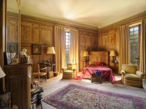 Grand houses of the rich and famous - Duke of Westminster bedroom - La Pausa.jpg